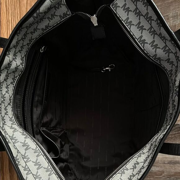 Michael Kors Black and Gray Tote Bag - Picture 3 of 5